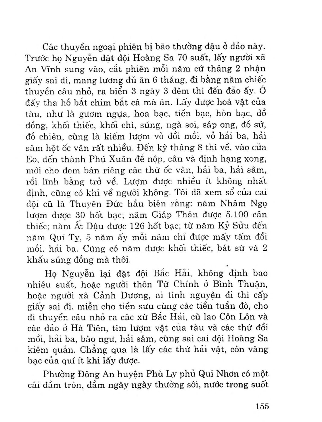 A printed page of Vietnamese quốc ngữ text, the passage reading: "Before this the Nguyễn set up the Hoàng Sa company at 70 places, filling it with men from An Vĩnh village, in yearly rotation, drawing their warrant each second month, carrying six months of rations, going out in five small fishing boats, three days and three nights to reach the islands."